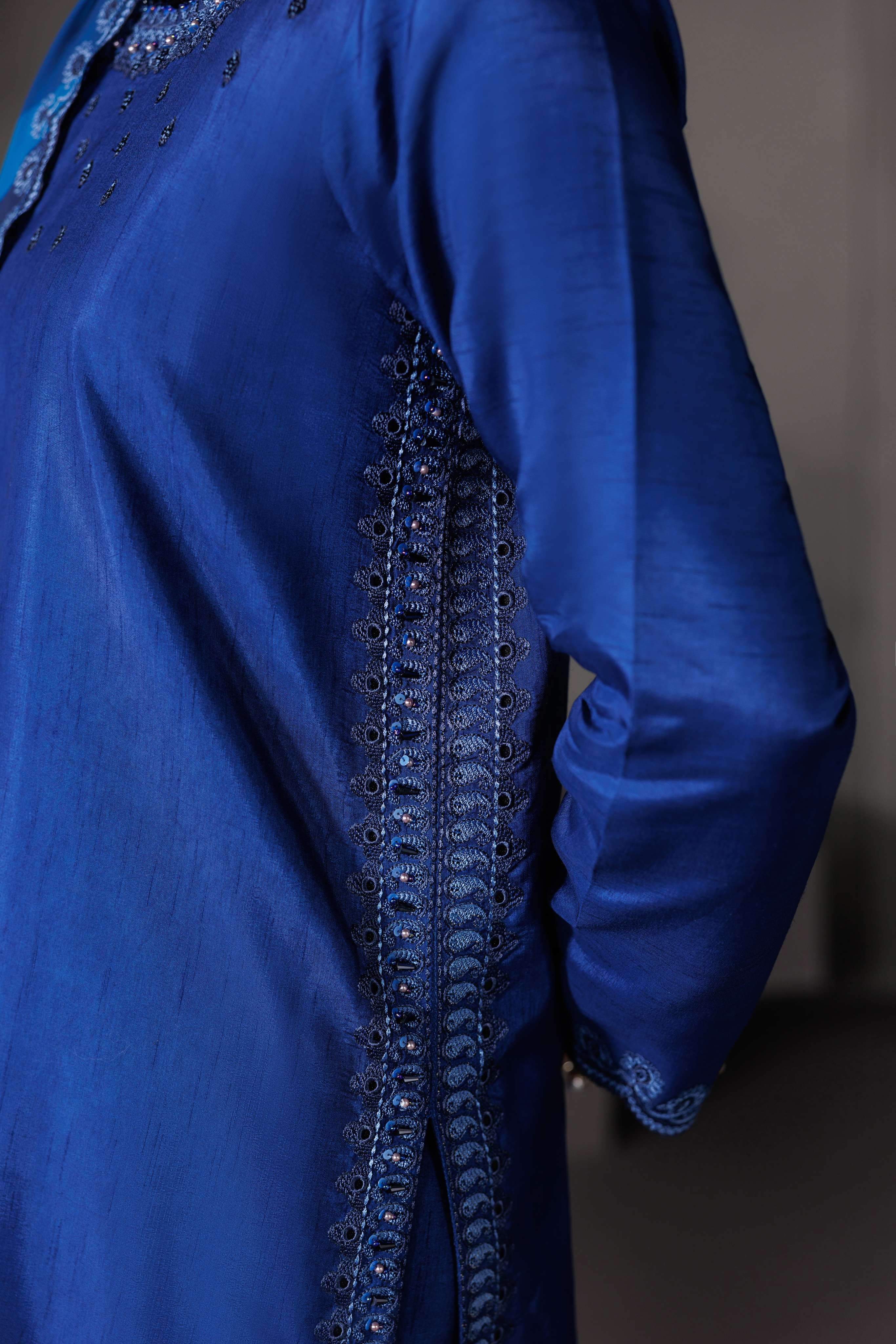 Midnight Noir AZS-112